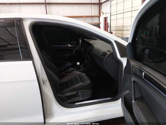 2017 VOLKSWAGEN GOLF R 4-DOOR W/DCC NAVIGATION 5