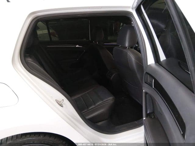2017 VOLKSWAGEN GOLF R 4-DOOR W/DCC NAVIGATION 8