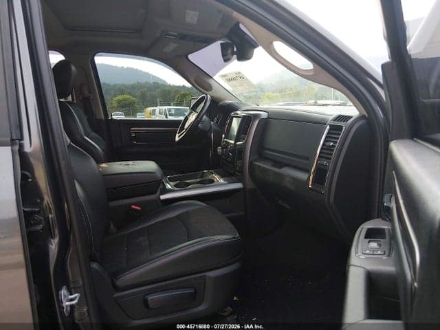 2018 RAM 1500 NIGHT 4X4 6'4 BOX 5