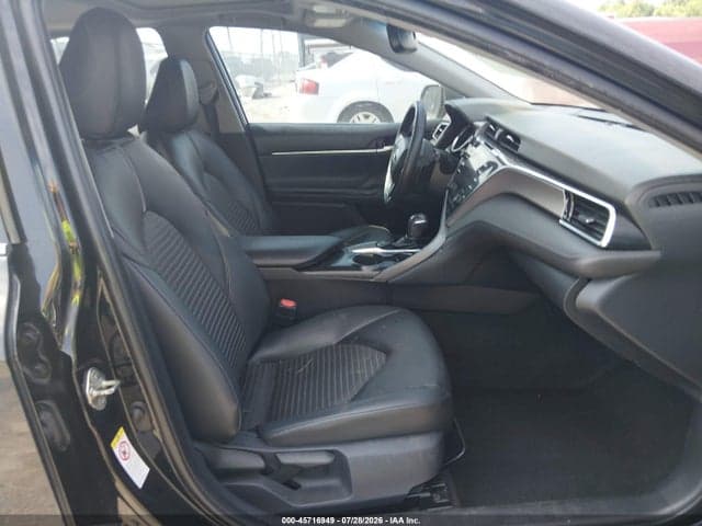 2018 TOYOTA CAMRY SE 5