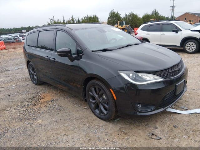 2019 CHRYSLER PACIFICA LIMITED 1