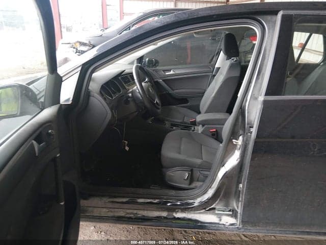 2019 VOLKSWAGEN E-GOLF SE 5