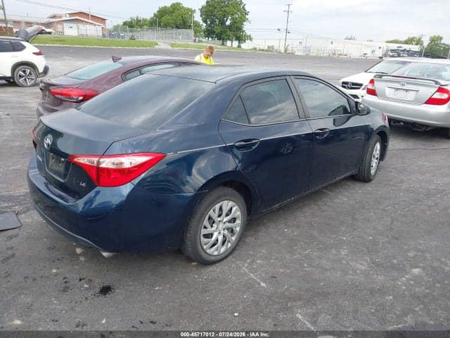 2019 TOYOTA COROLLA LE 4