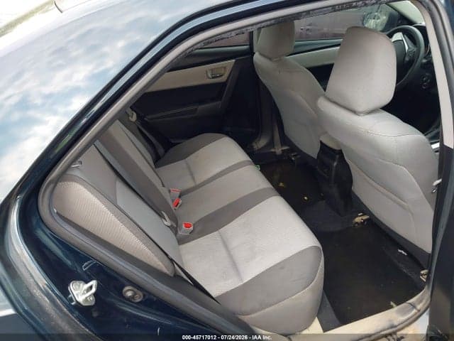 2019 TOYOTA COROLLA LE 8