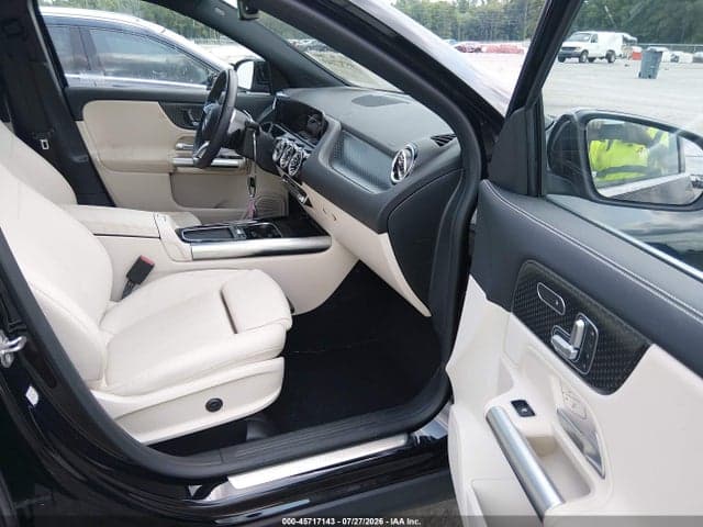 2025 MERCEDES-BENZ GLA 250 4MATIC 5