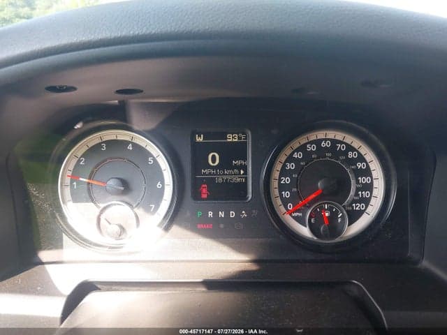 2017 RAM 1500 EXPRESS 4X4 6'4 BOX 7