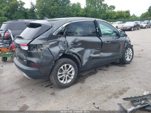 2020 FORD ESCAPE SE 4