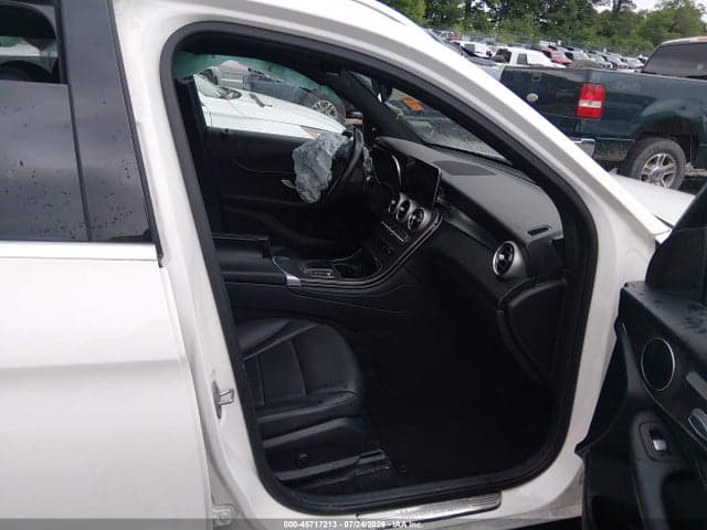 2022 MERCEDES-BENZ GLC 300 4MATIC SUV 5