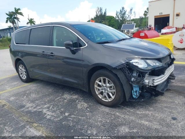 2023 CHRYSLER VOYAGER LX