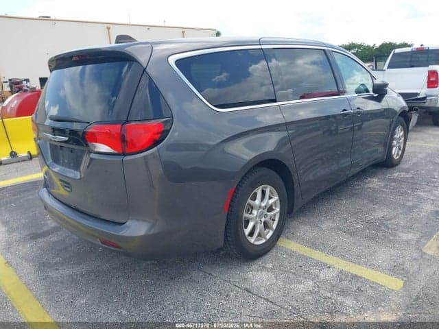 2023 CHRYSLER VOYAGER LX 4