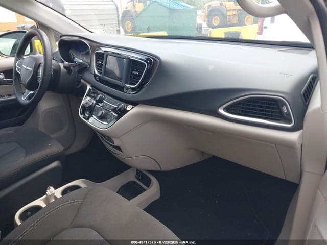 2023 CHRYSLER VOYAGER LX 5