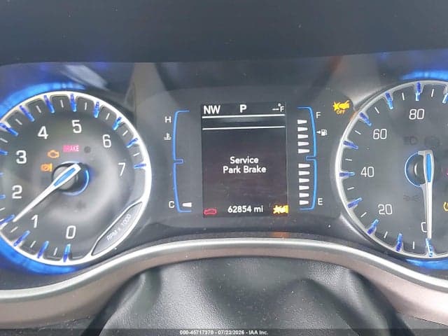 2023 CHRYSLER VOYAGER LX 7