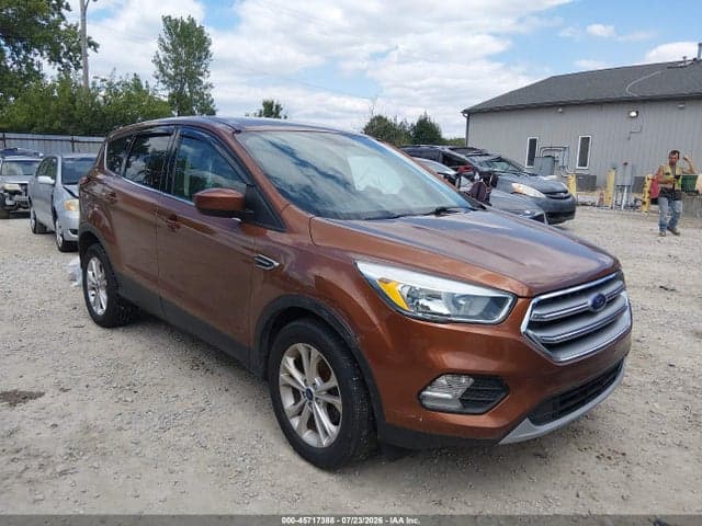 2017 FORD ESCAPE SE - 1