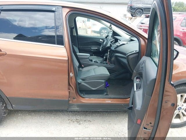2017 FORD ESCAPE SE 5