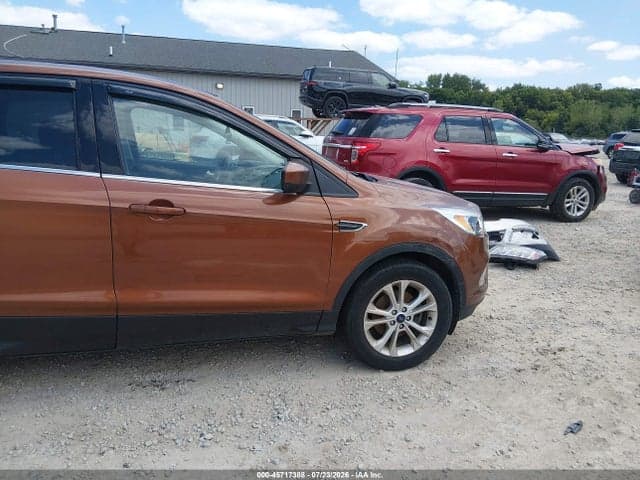 2017 FORD ESCAPE SE 6