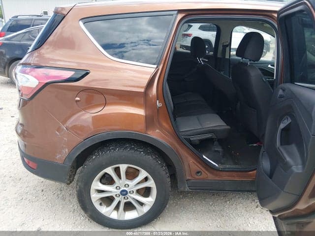 2017 FORD ESCAPE SE 8