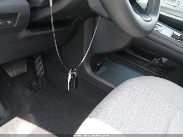 2025 TOYOTA SIENNA LE 11