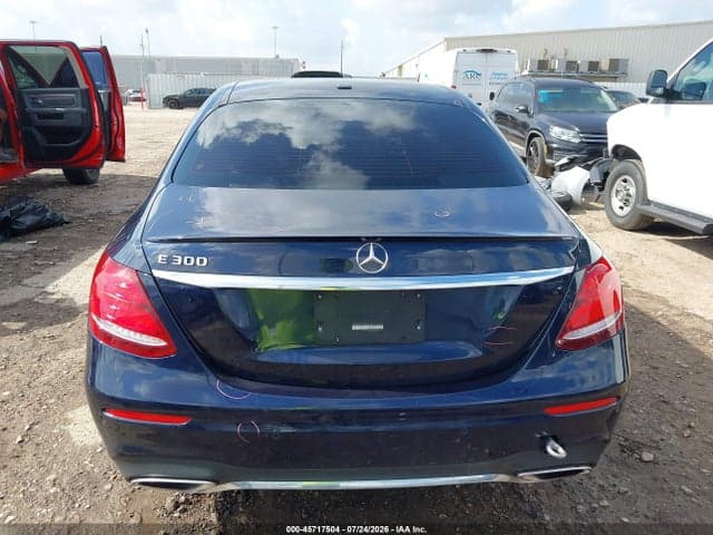 2019 MERCEDES-BENZ E 300 16