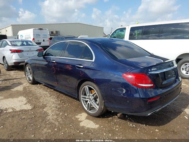 2019 MERCEDES-BENZ E 300 3