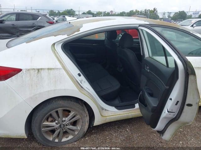 2018 HYUNDAI ELANTRA SEL 8