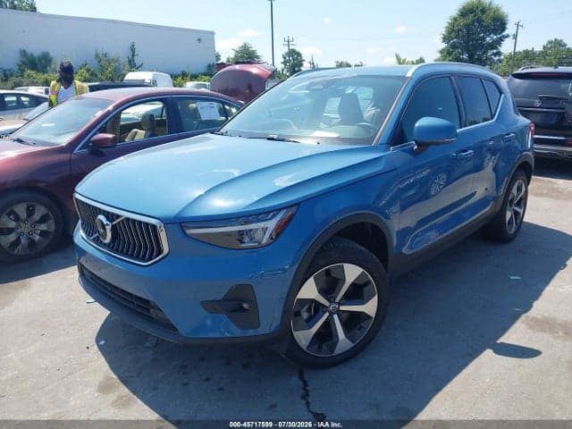 2025 VOLVO XC40 B5 PLUS BRIGHT THEME 2