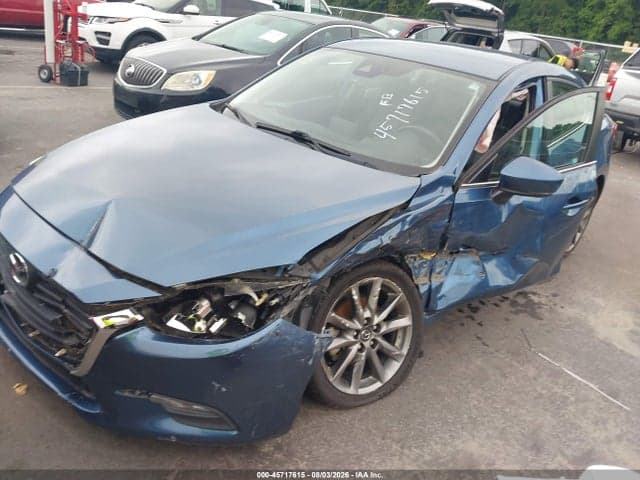 2018 MAZDA MAZDA3 TOURING 2
