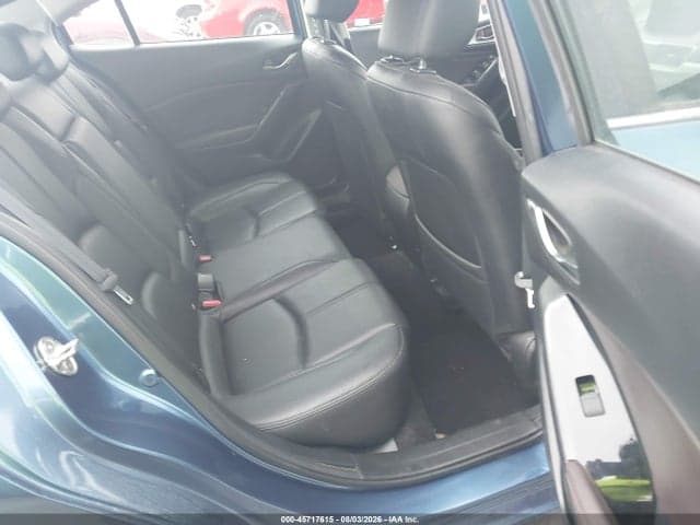 2018 MAZDA MAZDA3 TOURING 8