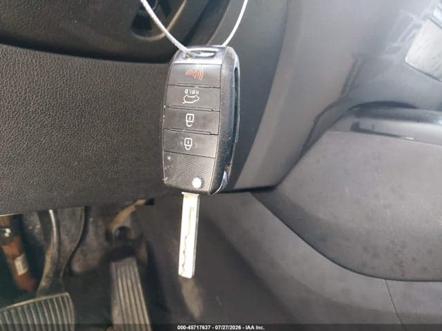 2017 KIA SORENTO 2.4L LX 11