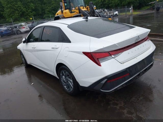 2024 HYUNDAI ELANTRA SEL 3