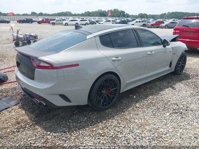 2019 KIA STINGER GT2 4