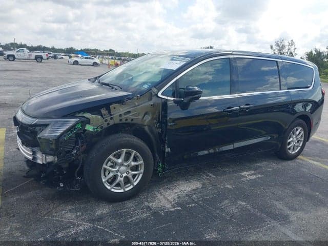 2027 CHRYSLER PACIFICA 6
