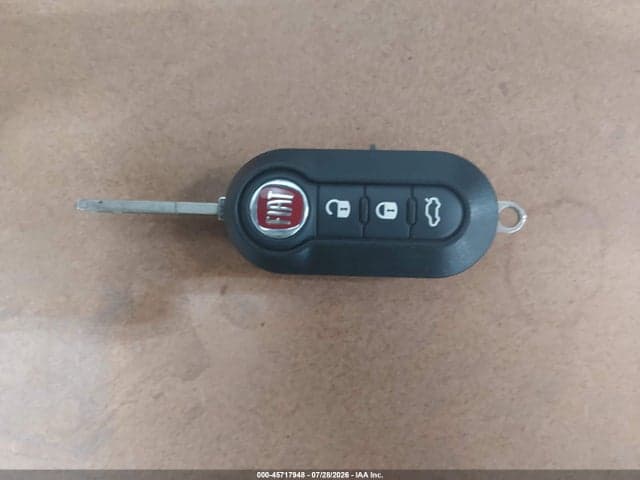 2017 FIAT 500 LOUNGE 11
