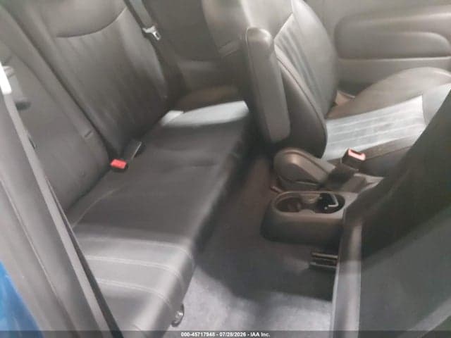 2017 FIAT 500 LOUNGE 8