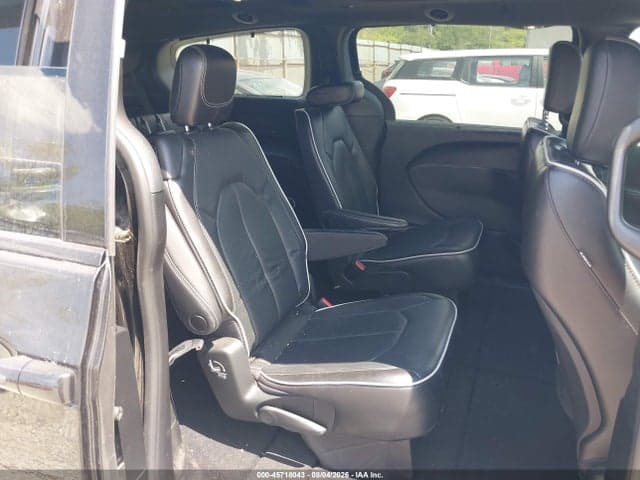 2022 CHRYSLER PACIFICA LIMITED AWD 8