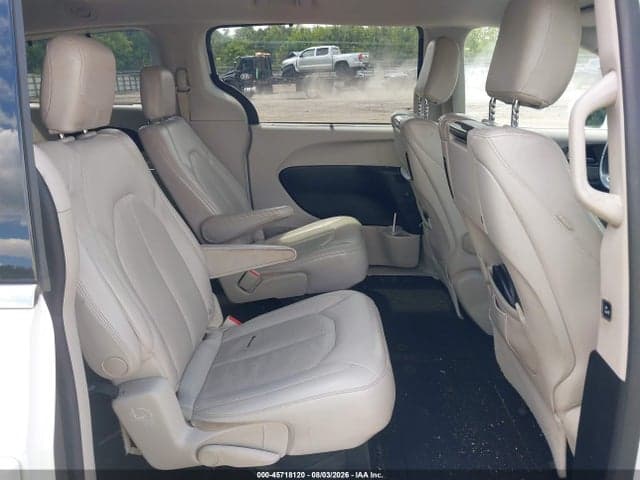 2017 CHRYSLER PACIFICA TOURING-L PLUS 8