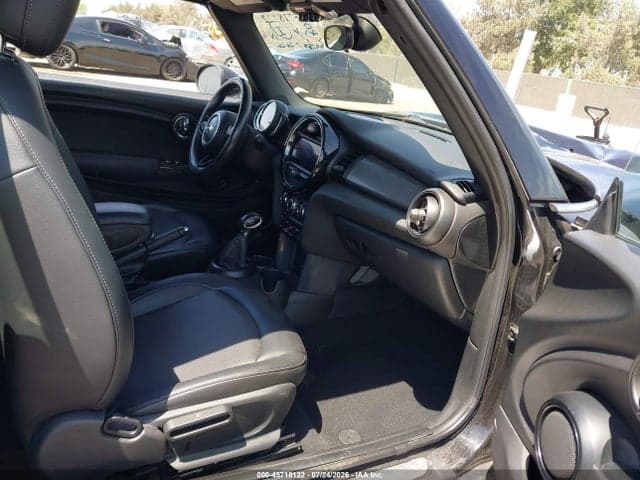 2019 MINI CONVERTIBLE COOPER 5