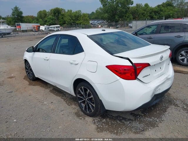 2017 TOYOTA COROLLA SE 3