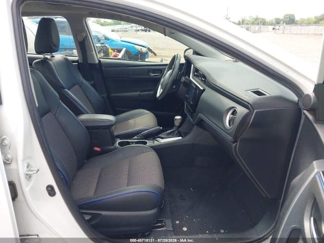 2017 TOYOTA COROLLA SE 5