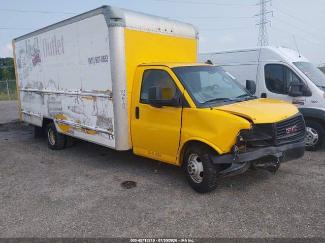 2017 GMC SAVANA CUTAWAY WORK VAN - 1