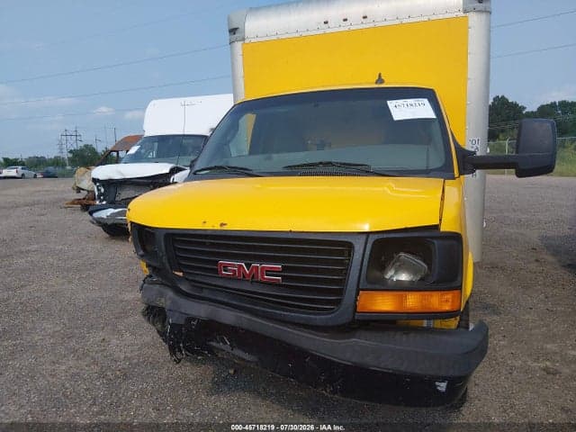 2017 GMC SAVANA CUTAWAY WORK VAN 12