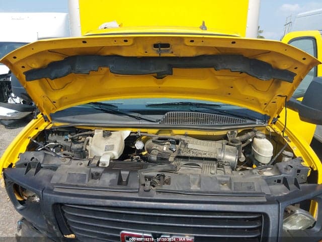 2017 GMC SAVANA CUTAWAY WORK VAN 10