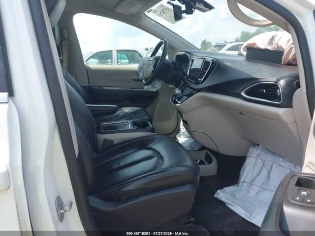 2022 CHRYSLER PACIFICA TOURING L 5
