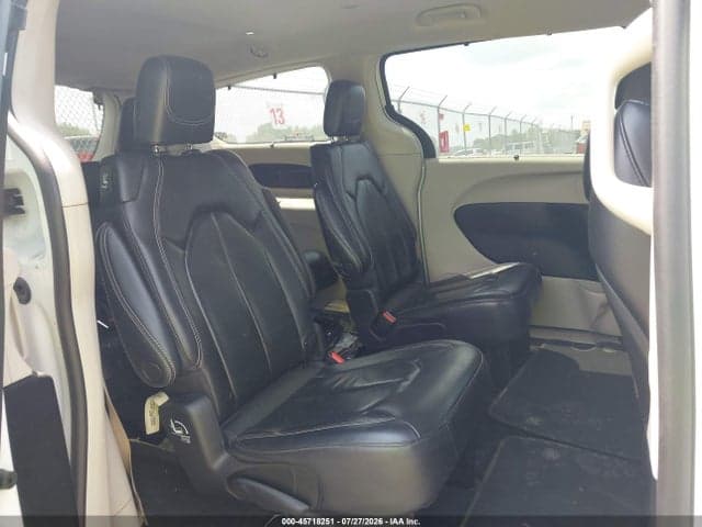 2022 CHRYSLER PACIFICA TOURING L 8