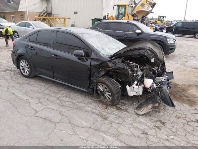 2021 TOYOTA COROLLA LE 1