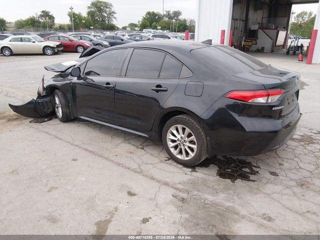 2021 TOYOTA COROLLA LE 3