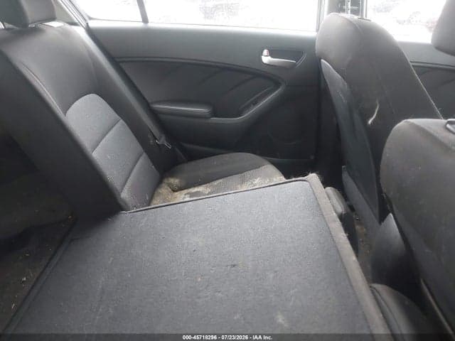 2017 KIA FORTE LX 8