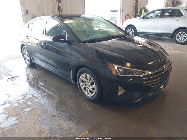 2019 HYUNDAI ELANTRA SE 1