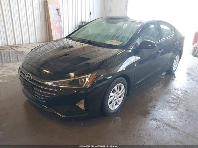 2019 HYUNDAI ELANTRA SE 2