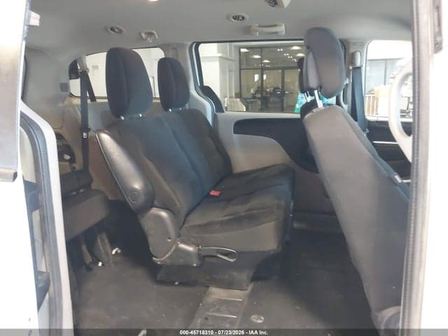 2018 DODGE GRAND CARAVAN SE 8