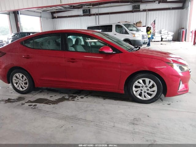 2020 HYUNDAI ELANTRA SE 13